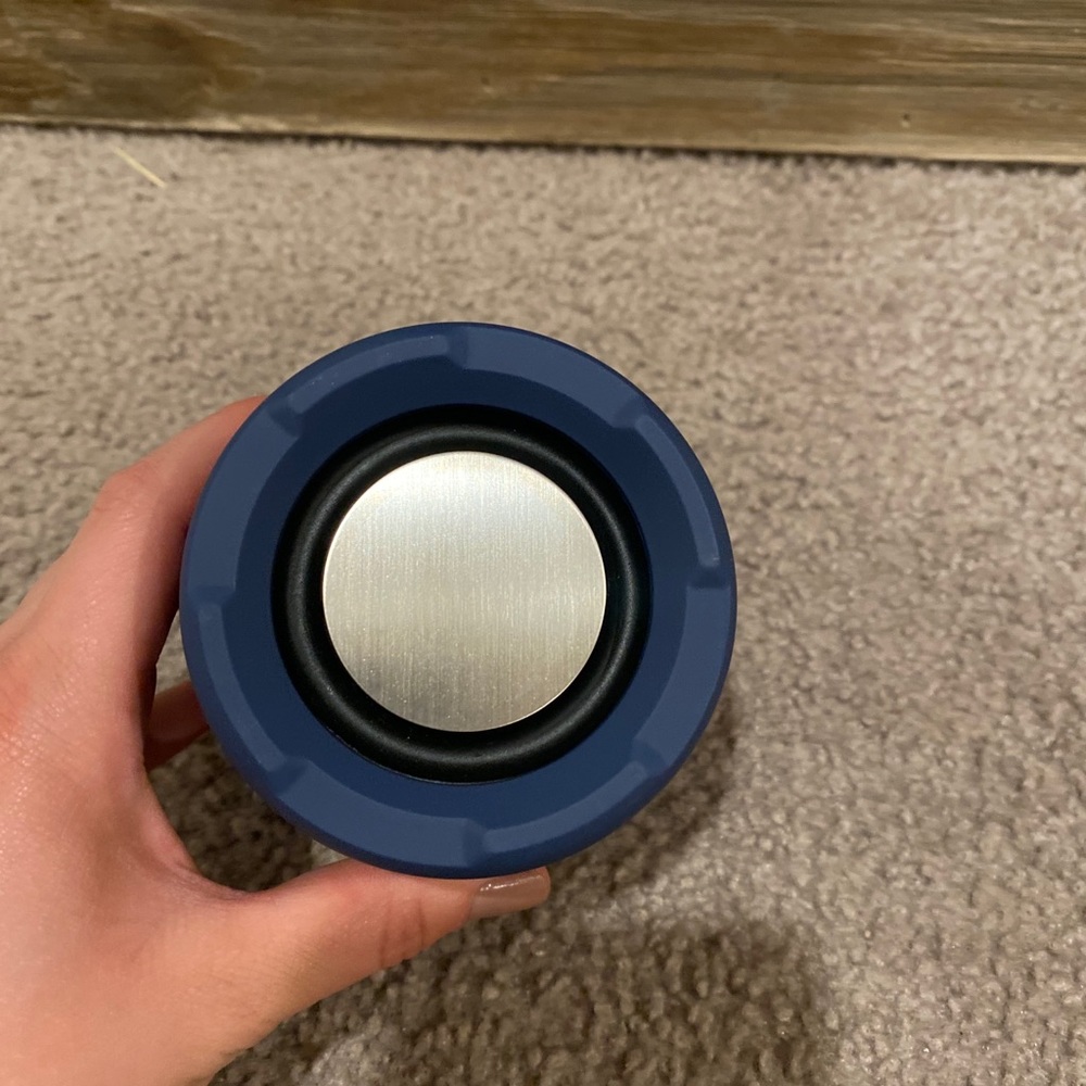 Portable speaker box - Picture 3 of 3